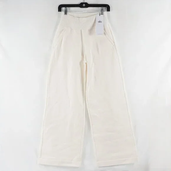 Alo Yoga Cropped Serenity Coverup And Serenity Wide Leg Sweatpant Set In Ivory - Picture 6 of 9